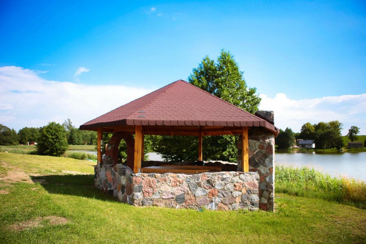 Domek Nad Jeziorem Lepaki Wielkie Exterior foto
